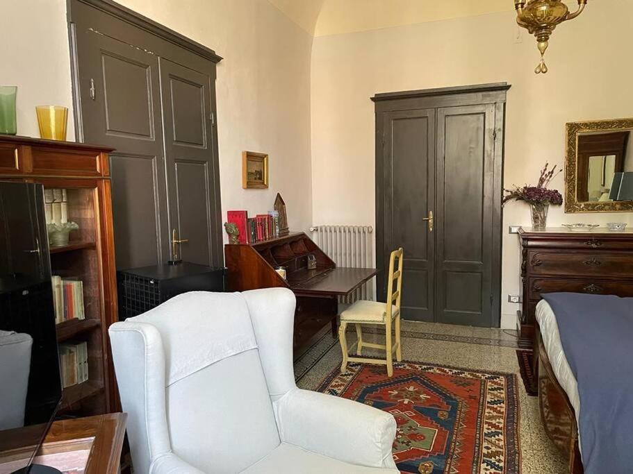 Villa Anselmi - Arteindiretta リヴォルノ エクステリア 写真